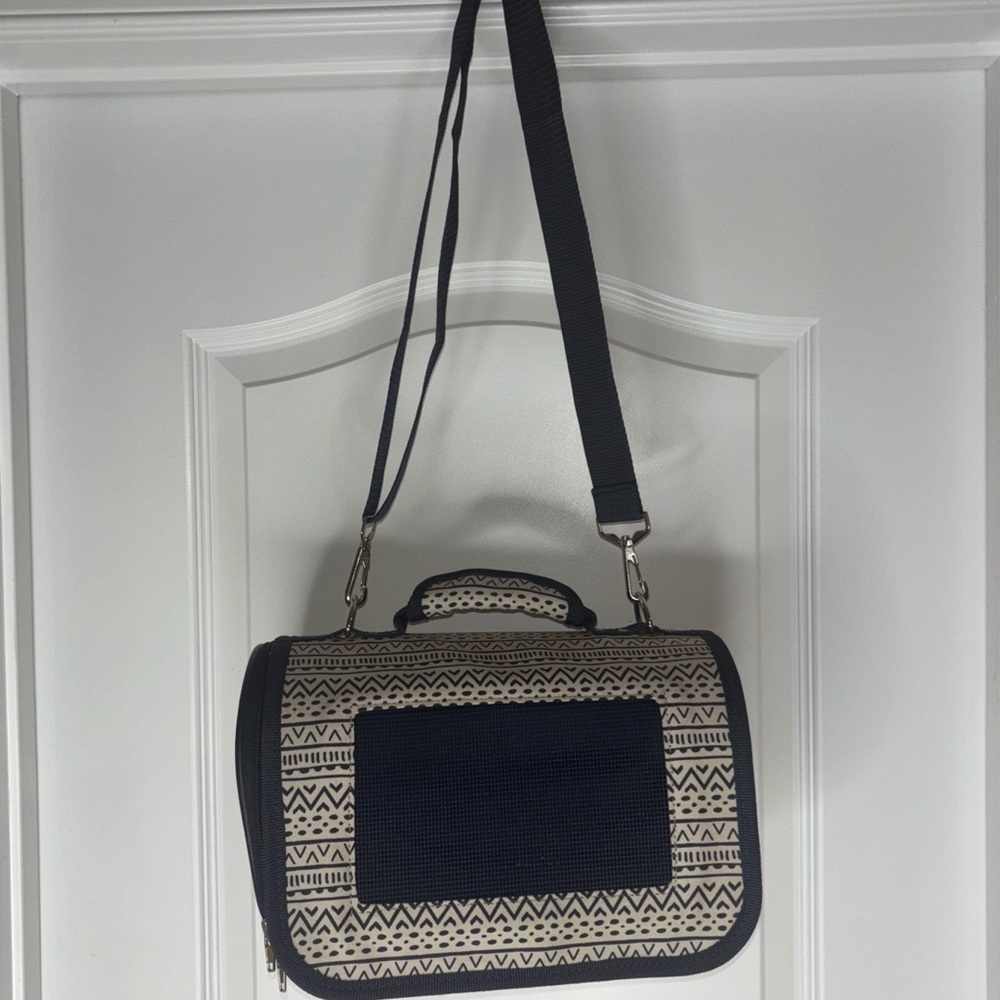 SMALL DOG  OR CAT CARRIER HANDLE STRAP 11”Lx 7”W NAVY GEOMETRIC PATTERN